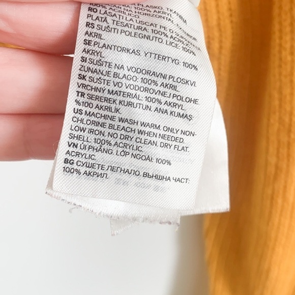 H&M DIVIDED Marigold Yellow Cropped Pullover V Neck Sweater small - Picture 6 of 7